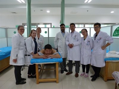 NUHS students at Beijing hospital